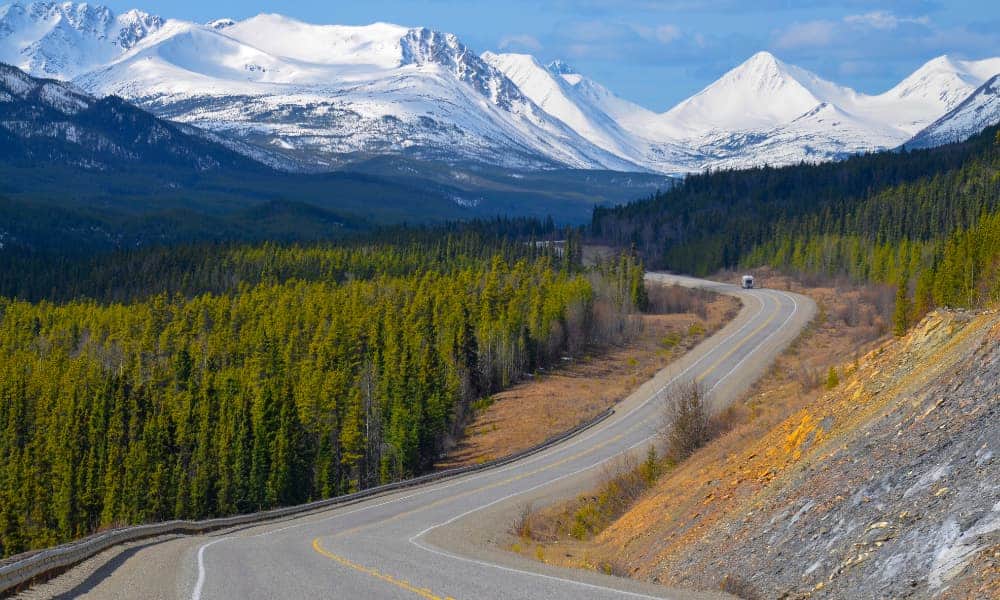 Cómo emigrar al norte de Canadá con residencia permanente